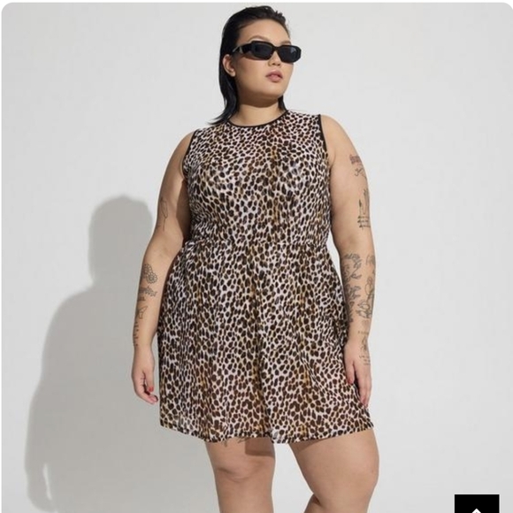 Torrid under wire long mesh overlay swim dress with brief -cheetah print 1x - Picture 8 of 9
